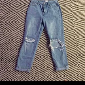 BDG Ripped mom jeans